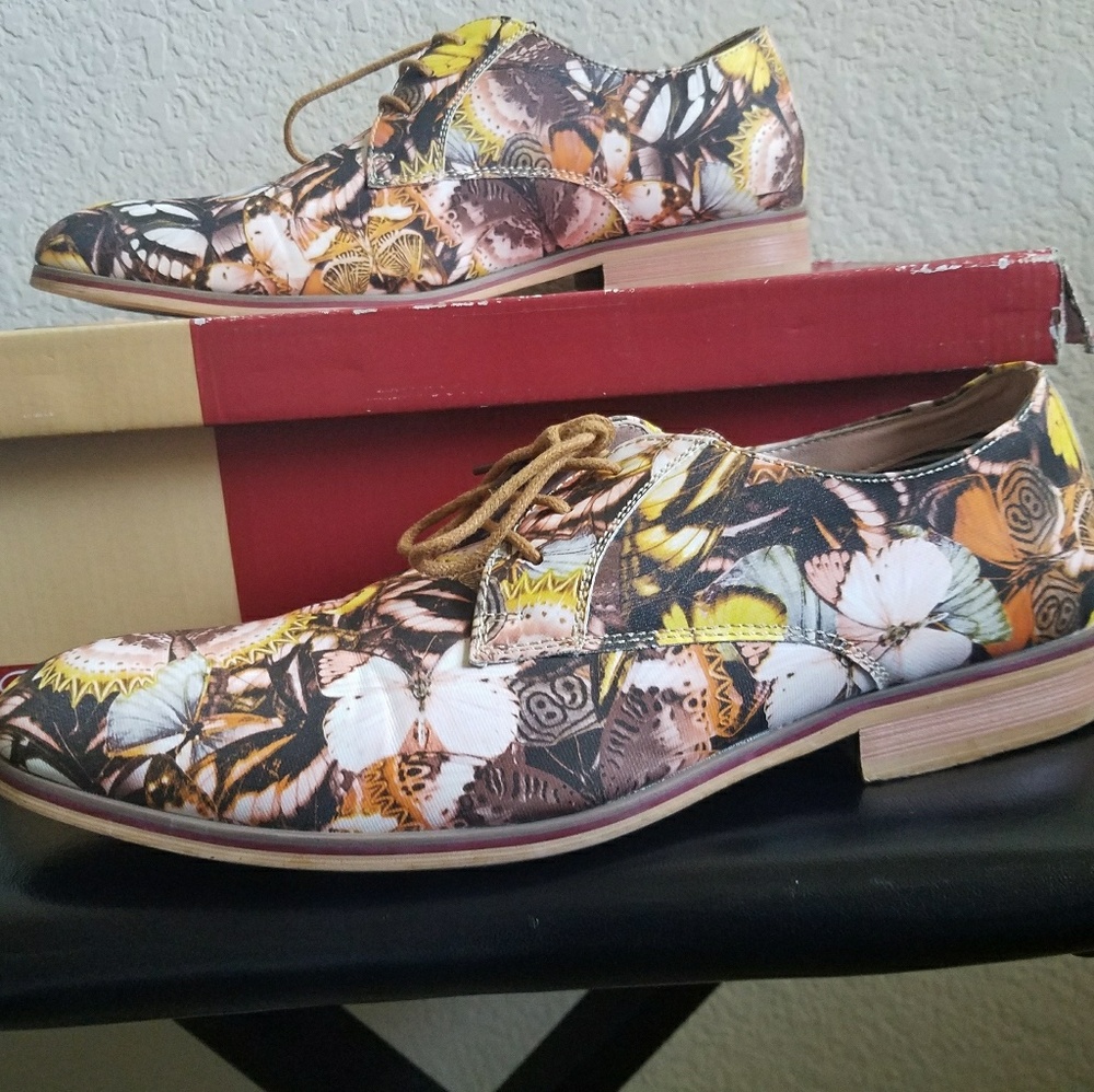 Butterfly printed Aldo's size 9